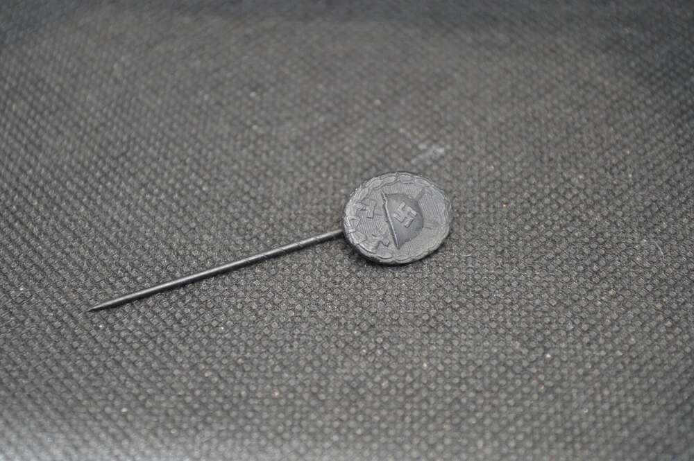 Black German Wound Badge Minature