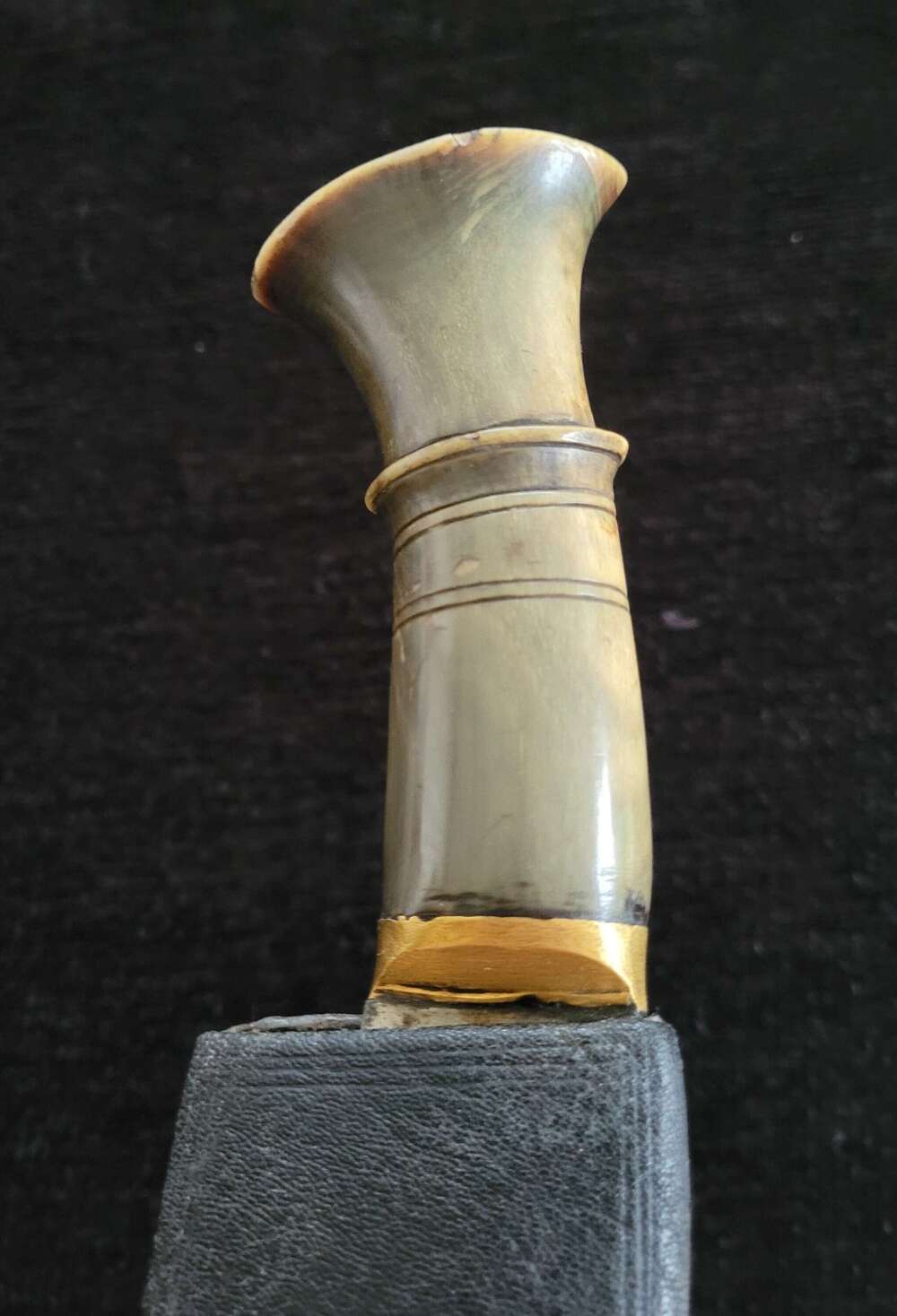 Extremely Fine 19thC Gold Mounted Kukri