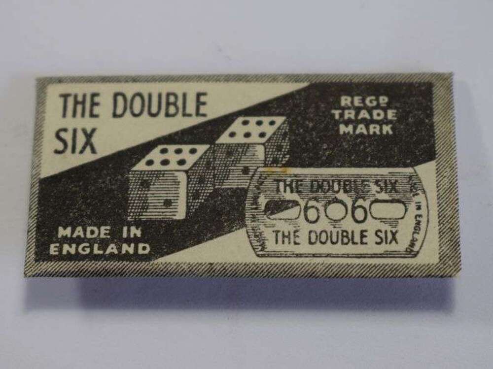 59) Original WW2 British Military Issue Double Six Razor Blade Compass 1944