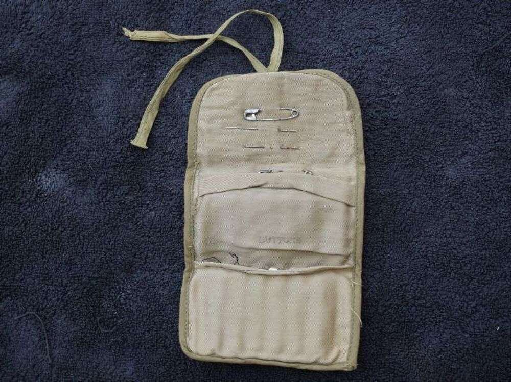 43) Excellent Original WW2 US Army Soldiers Sewing Kit Pouch & Contents