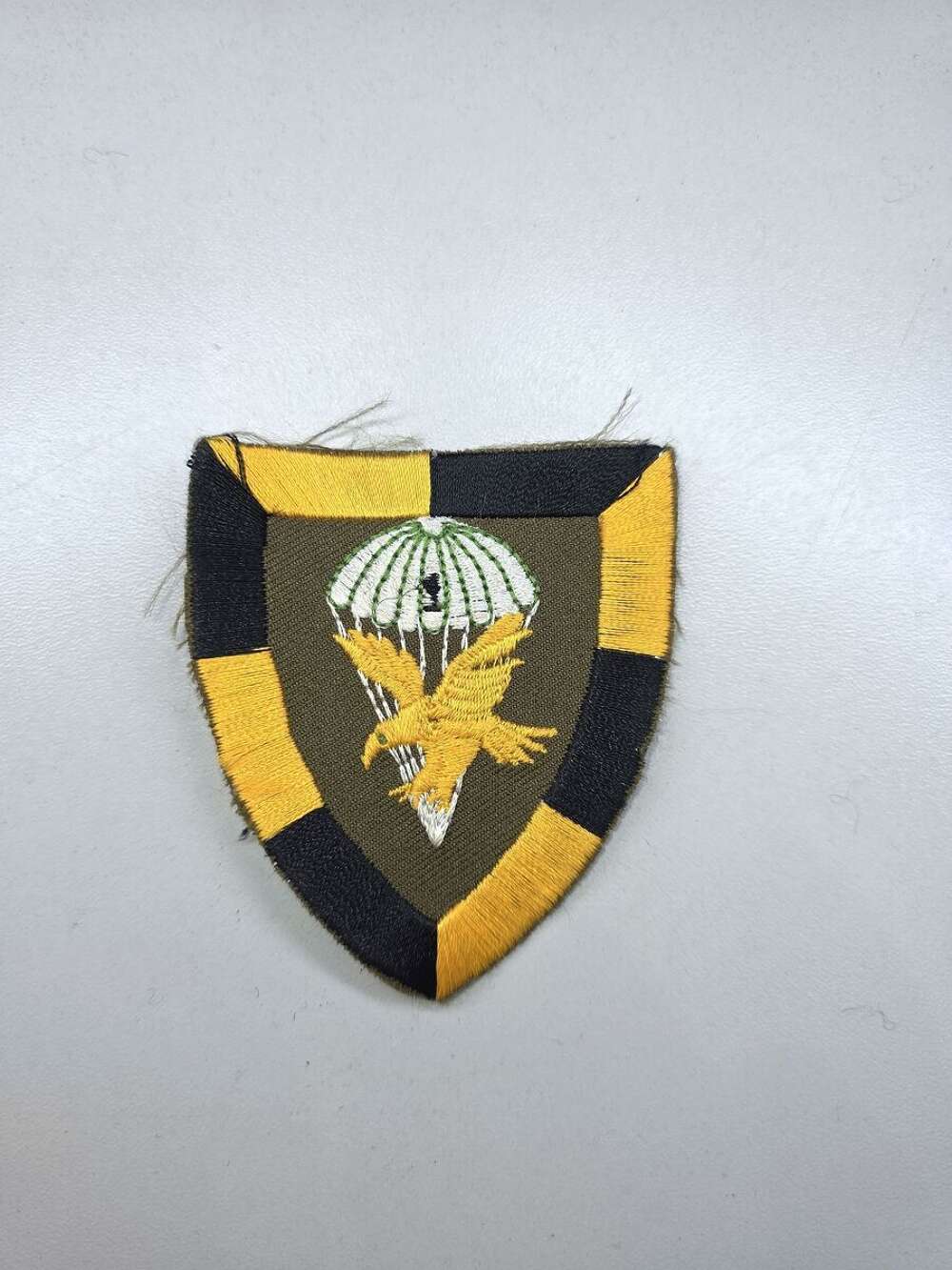 Rhodesian 1st Parachute Battalion (1 Para) Arm Patch &ndash; Embroidered Shield