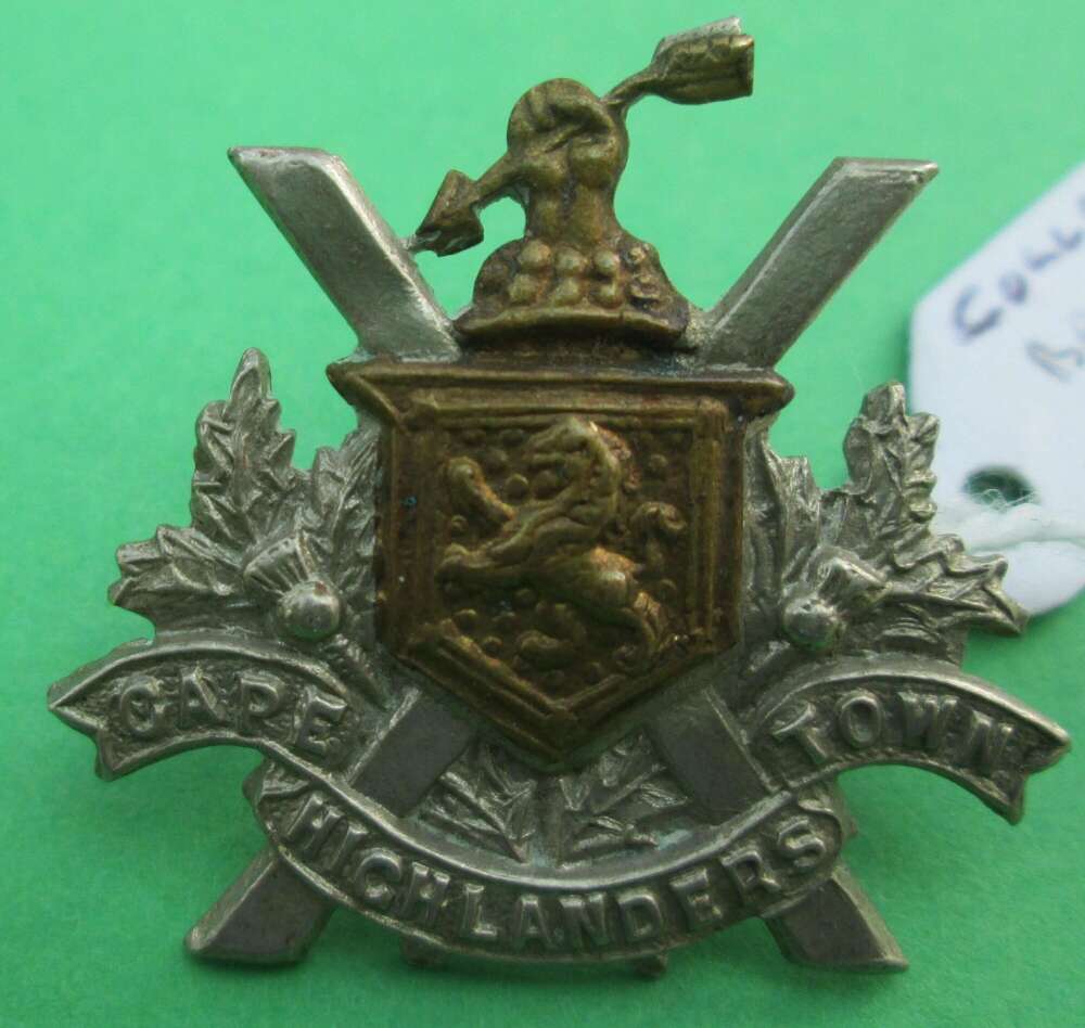 A Cape Town Highlanders collar badge