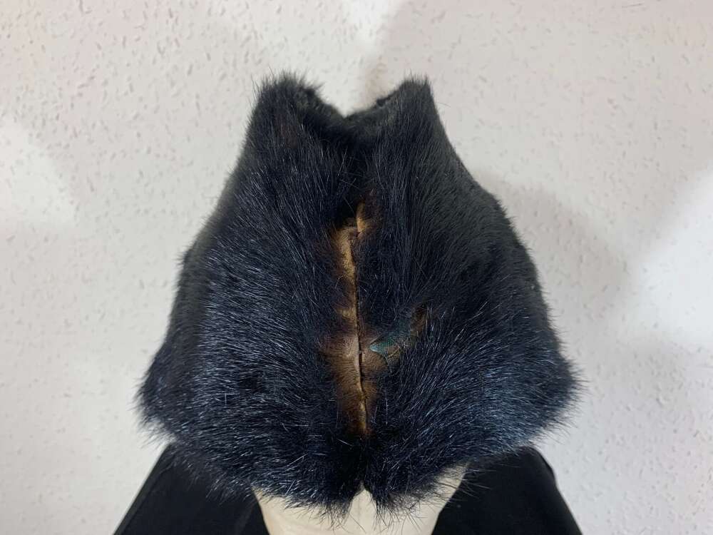 KOREAN WAR CHINESE OFFICERS FUR HAT with one gold rank star