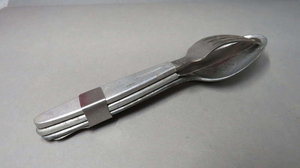 WWII British Military / Army Issue Cutlery KFS Set &ndash; Knife, Fork & Spoon &ndash; 1944 / 1945