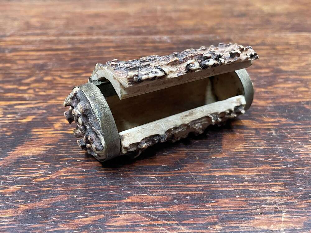 Stag Snuff box
