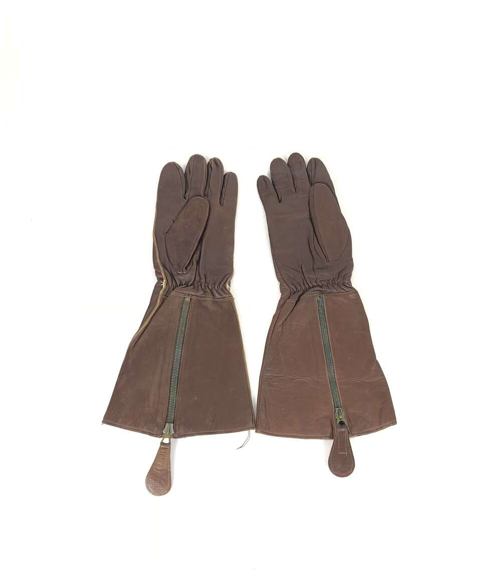 WW2 RAF Battle of Britain Pattern 1933 Pattern Flying Gloves.*
