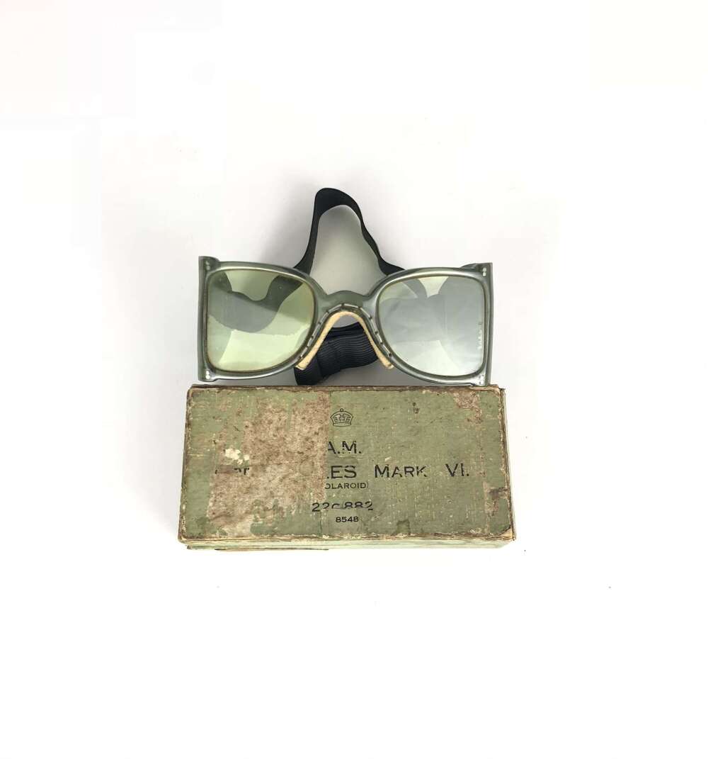 WW2 RAF MKVI Spectacles (Polaroid Goggles) Boxed.