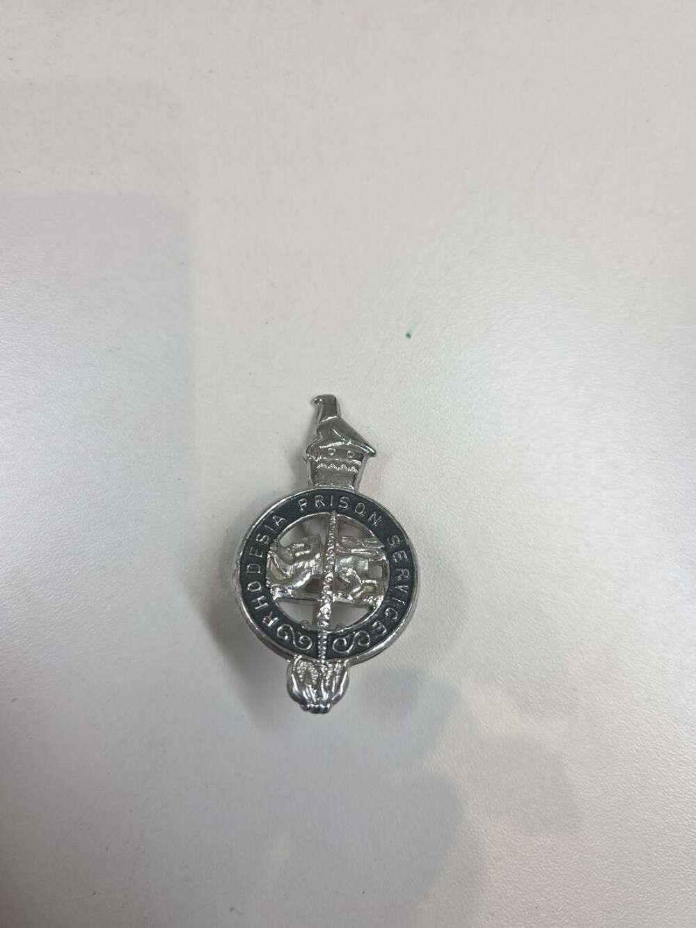 Rhodesia Prison Service Cap Badge, King&rsquo;s Crown, UDI Period