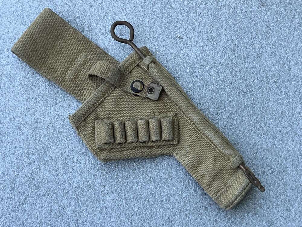 36) Excellent Original WW2 British Tank Mans .38 Pistol Holster & Cleaning Rod Meco 1943