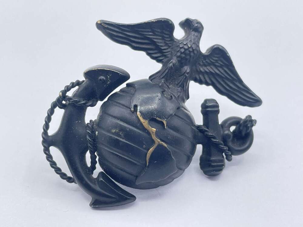 WW2 United States Marine Corps USMC Marine Officer EGA Hat Badge