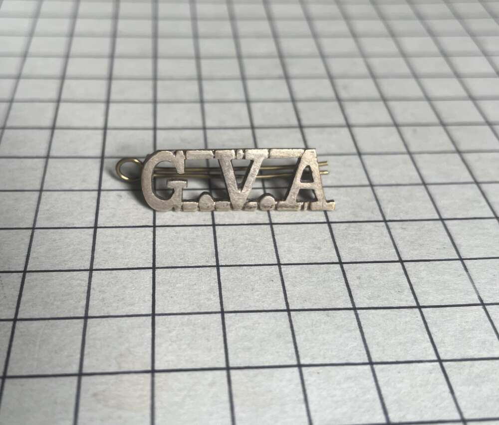 c1961-67,  883 Gloucestershire Volunteer Artillery (GVA) Bristol Shoulder Title Badge