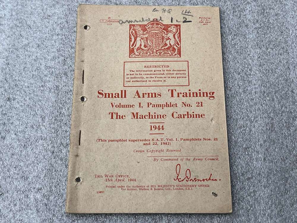 135) Excellent Original WW2 Small Arms Training Pamphlet Vol I No 21 The Machine Carbine