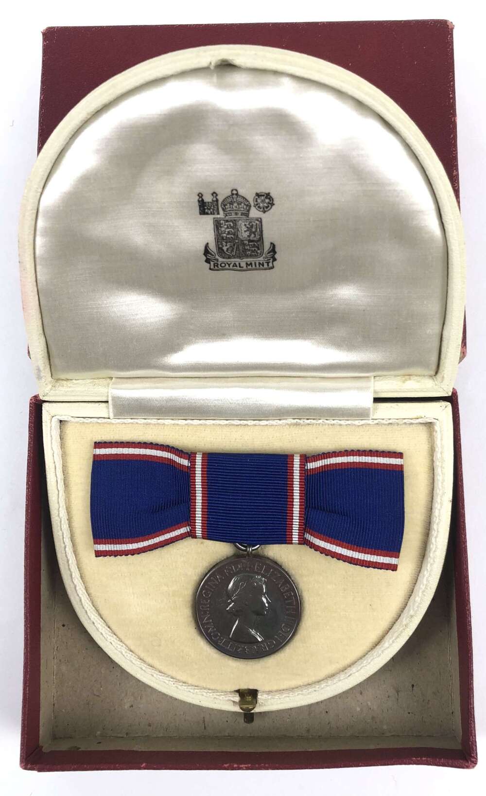 Royal Victorian Medal EIIR  RVO  silver lady's award in original case