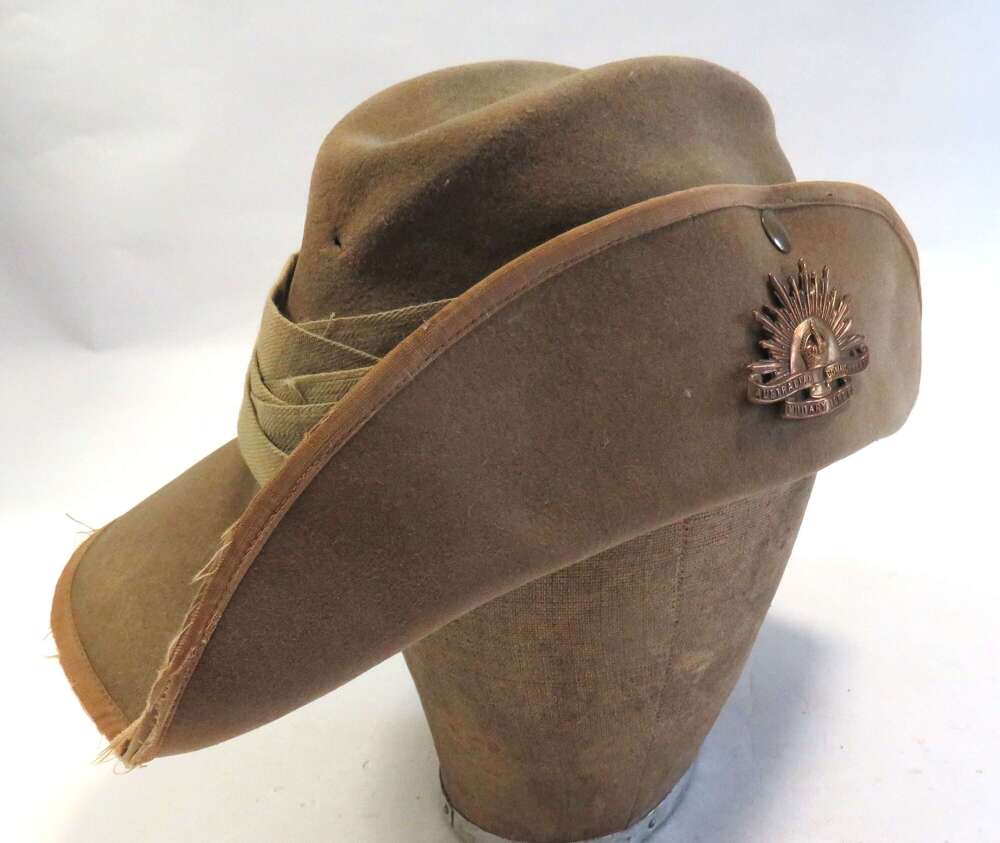 WW2 Australian Badged Far East Bush (Slouch) Hat Dated 1942