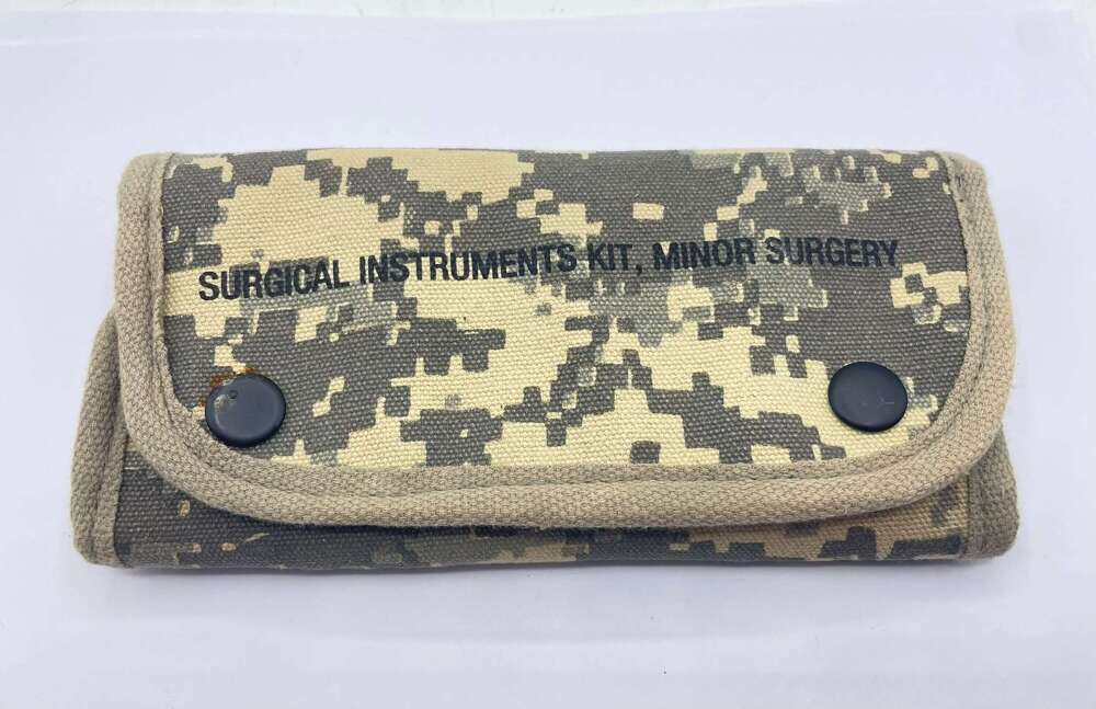 Post WW2 US Outgoing Camo Surgical Minor Surgery Instrument Kit