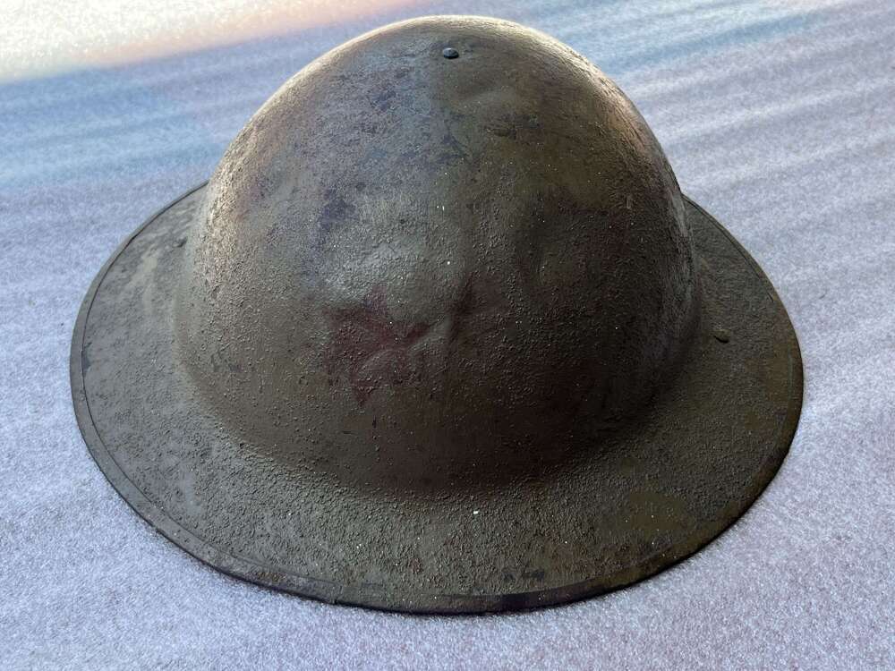 67) Very Nice Original WW1 British Made Brodie Helmet With US 6th Infantry Div Insignia