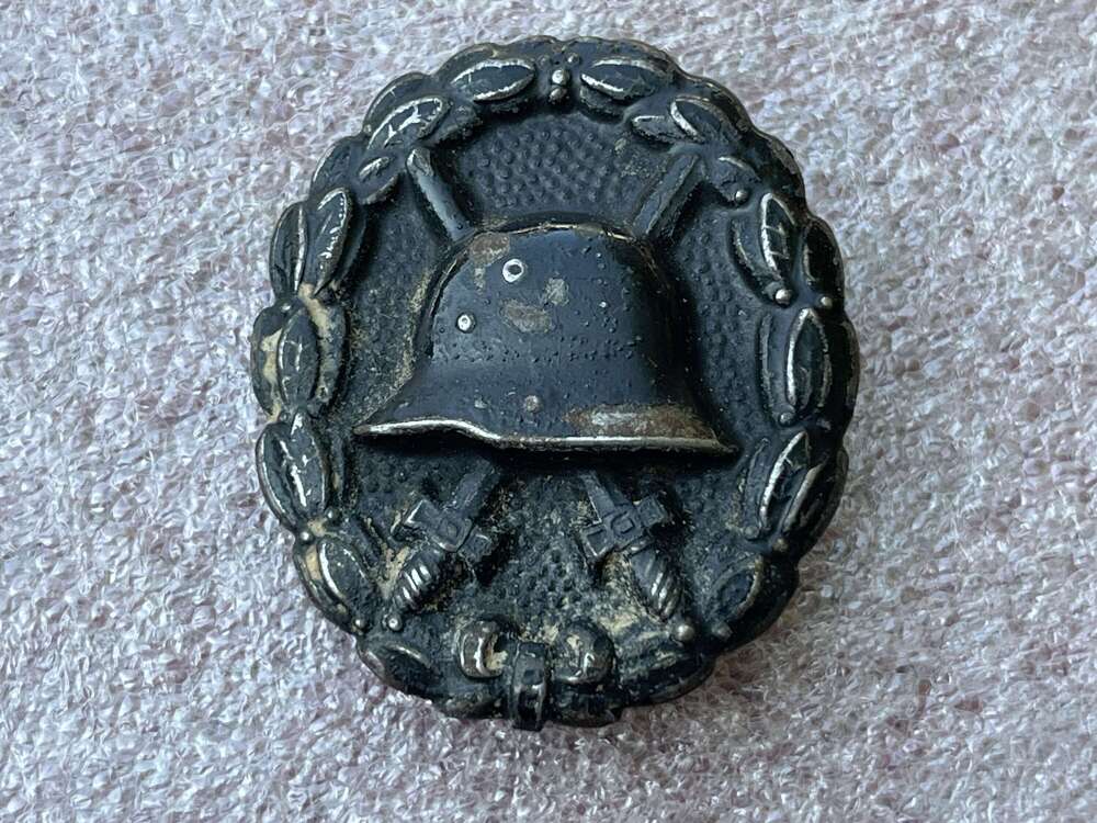 73) Excellent Original WW1 Imperial German Wound Badge Breast Badge
