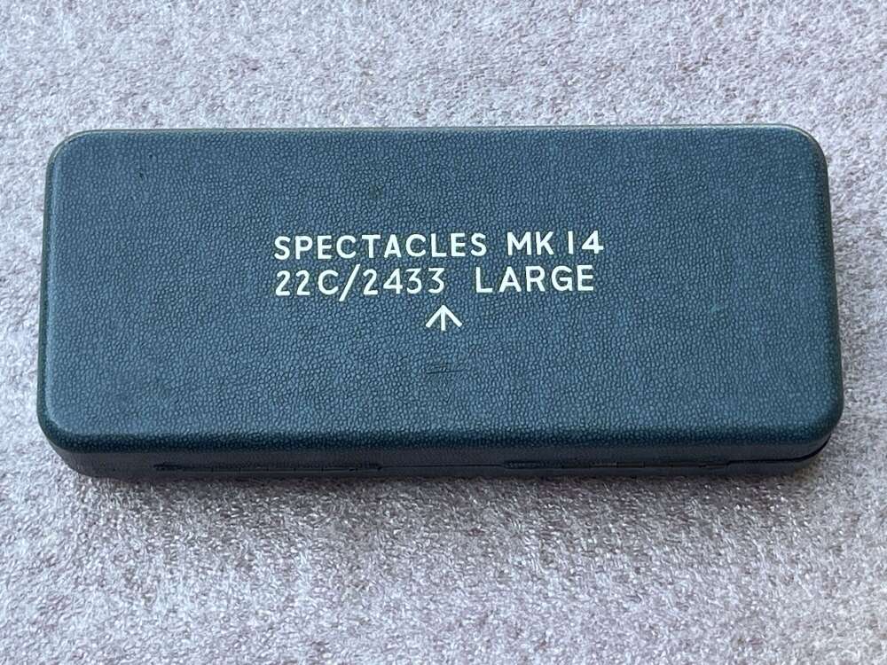 77) Good Clean Original Post WW2 RAF Case For Spectacles MKI4 22C/2433 Large.