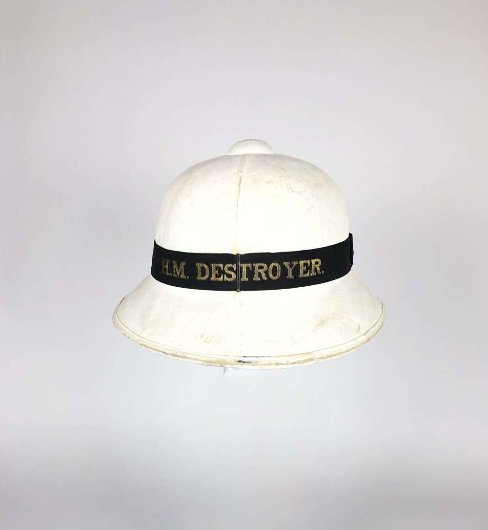 WW2 1942 Royal Navy HM Destroyer Sun Helmet.