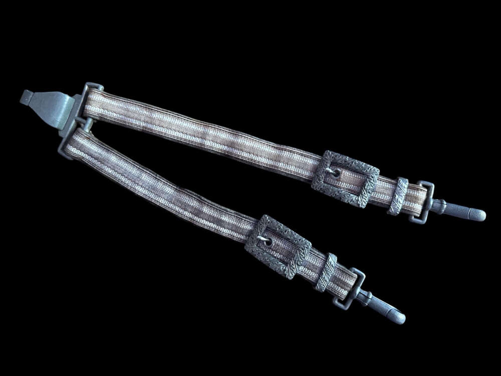 Hangers for the Luftwaffe Second Pattern Dagger