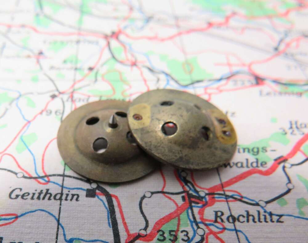 WW2 Army Issue Escape Fly Button Two Part Compass . Major Instone Collection