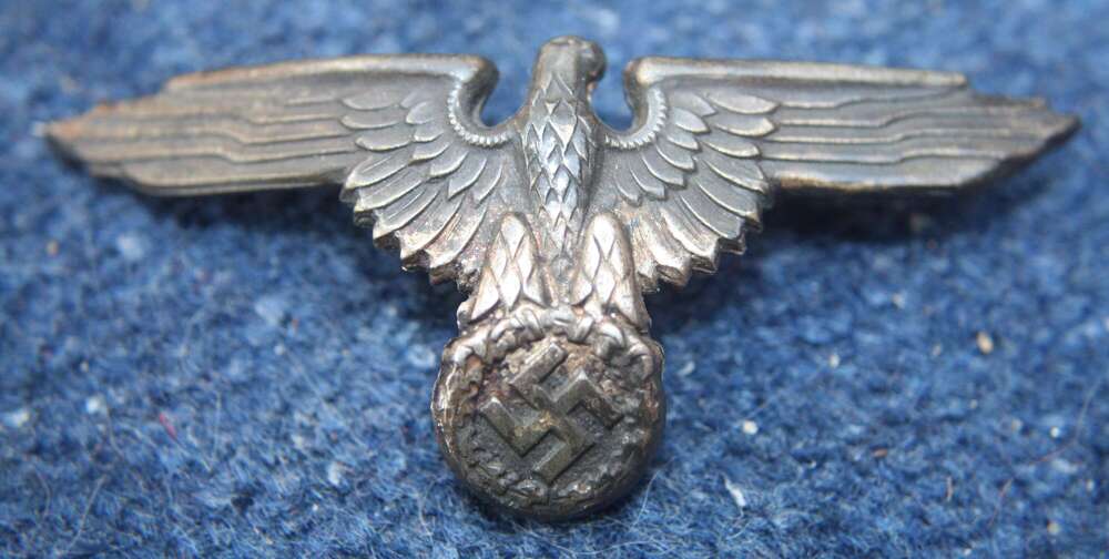 WW2 German army uniform (tunic or cap) bronze Eagle badge