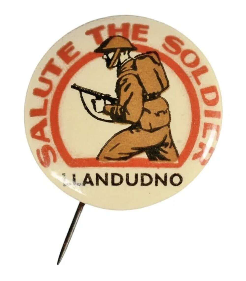 World War Two Llandudno Salute The Soldier War Fundraising Metal Button Badge