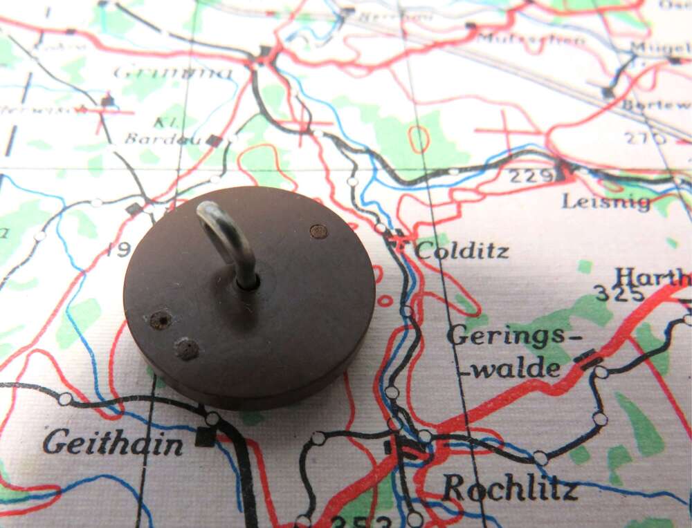 WW2 Escape Battledress Button Compass . Major Instone Collection