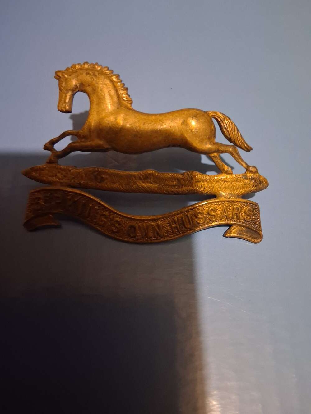 3rd kings own hussars cap Badge