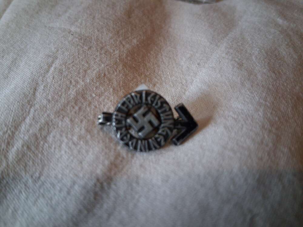 Third Reich Hitler youth badge