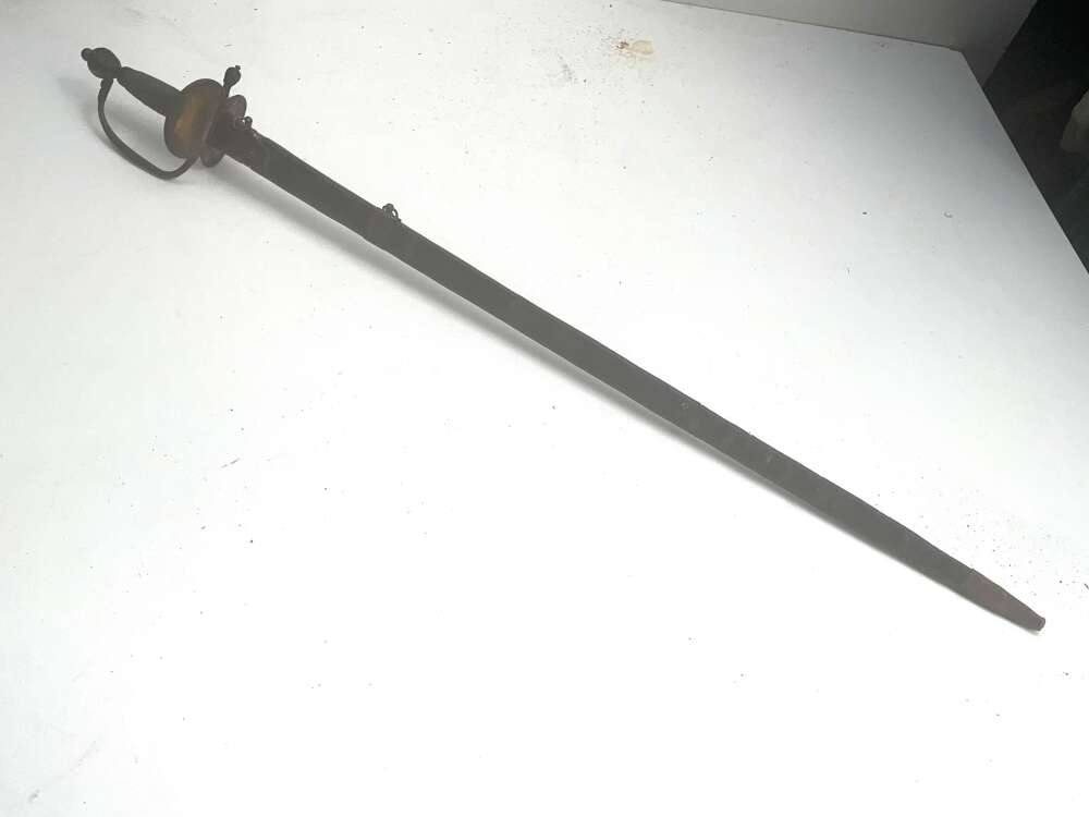 1786 pattern Blue Gilt bladed British Officer&rsquo;s Spadroon sword & Scabbard 