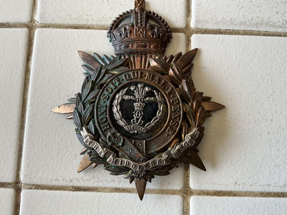 BRITISH ARMY MIDDLESEX OFFICERS HELMET BADGE