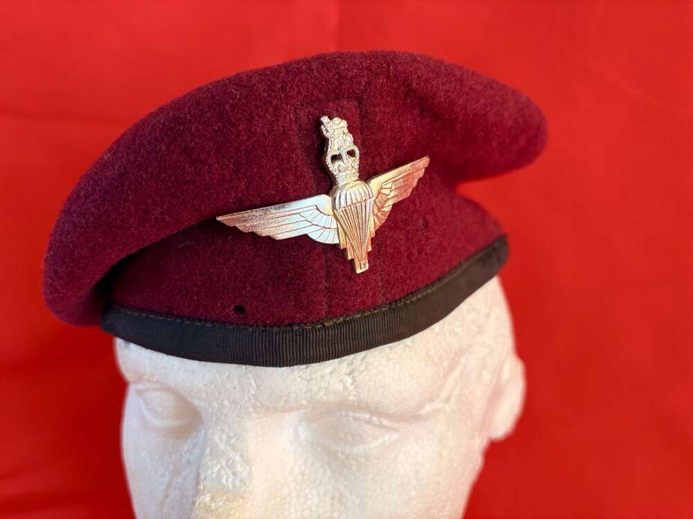 : Authentic Falklands War, Northern Ireland &ldquo;Para" Parachute Regiment Red Beret.