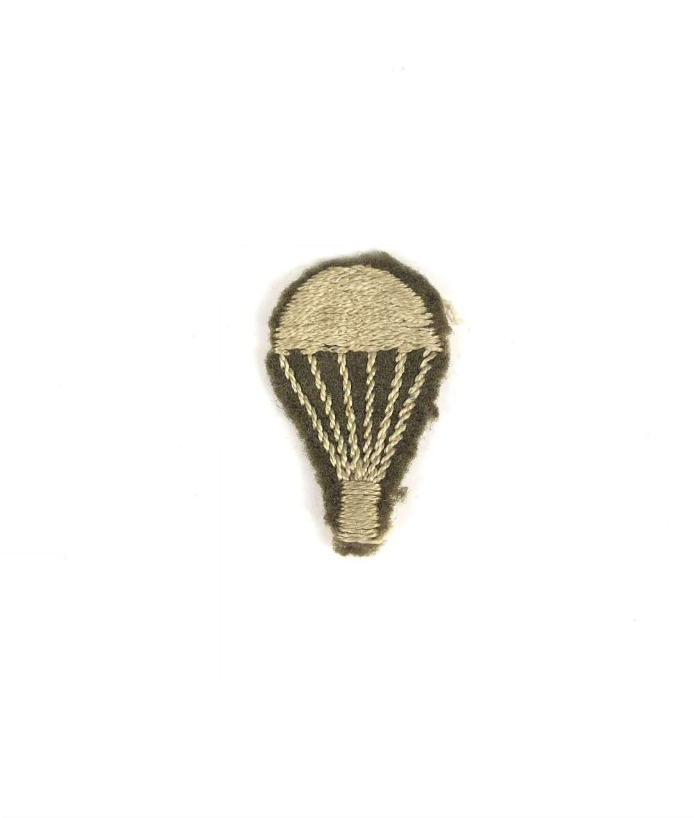 WW2 Pattern Parachute Qualification &ldquo;Lightbulb&rdquo; Badge.