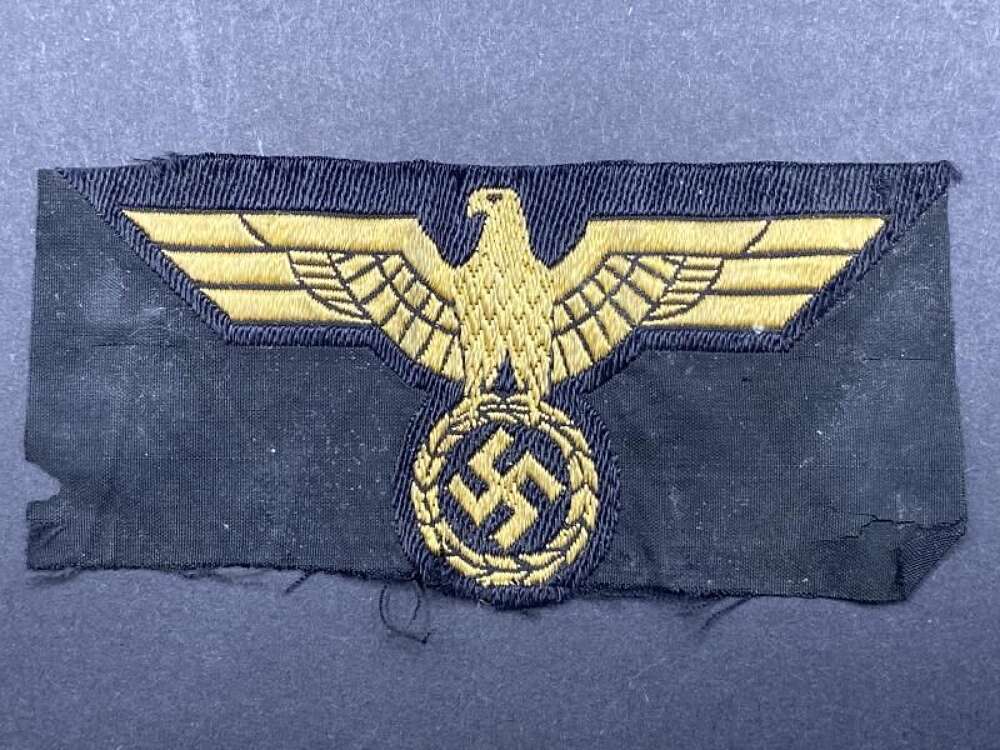 Left Facing Reichbahn Sleeve Eagle