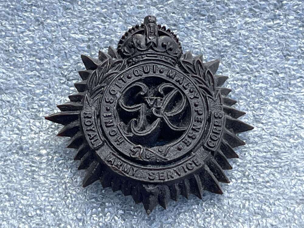 51) Excellent Original WW2 Royal Army Service Corps Plastic Economy Cap Badge
