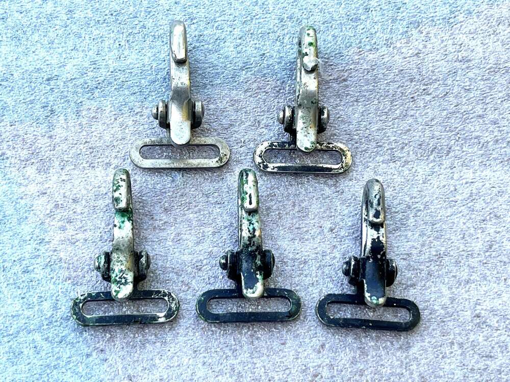 65) A Set Of 5 Original Late WW2 Early Post War Sten & Sterling SMG Sling Attachment Clips