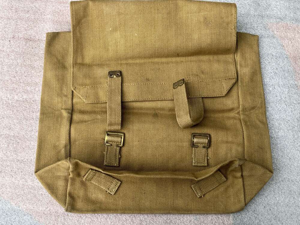 152) Good Original Unissued WW2 British Made Large Pack MECo 1940
