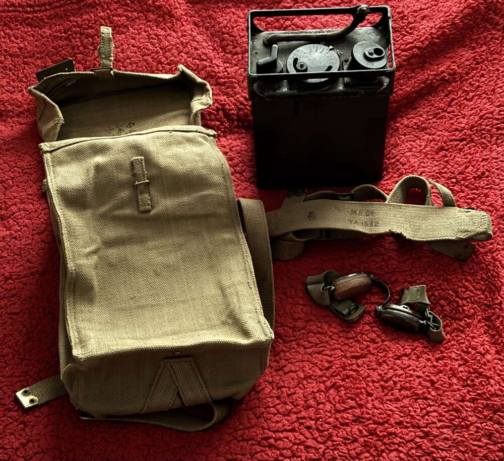 WW2 British Army Wireless Set No. 38 Radio & 1945 Dated Canvas Pack