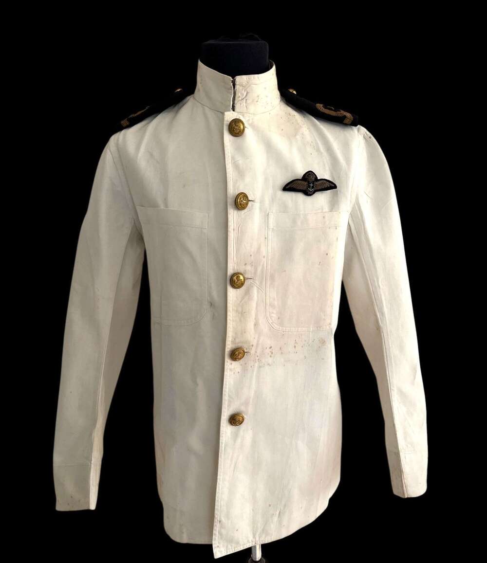WW2 Royal Navy Fleet Air Arm Pilot&rsquo;s White Summer Tunic
