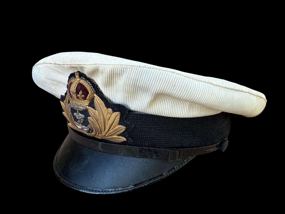 WW2 Royal Navy Officer&rsquo;s Cap With Original Detachable White Summer Cover - Large Size