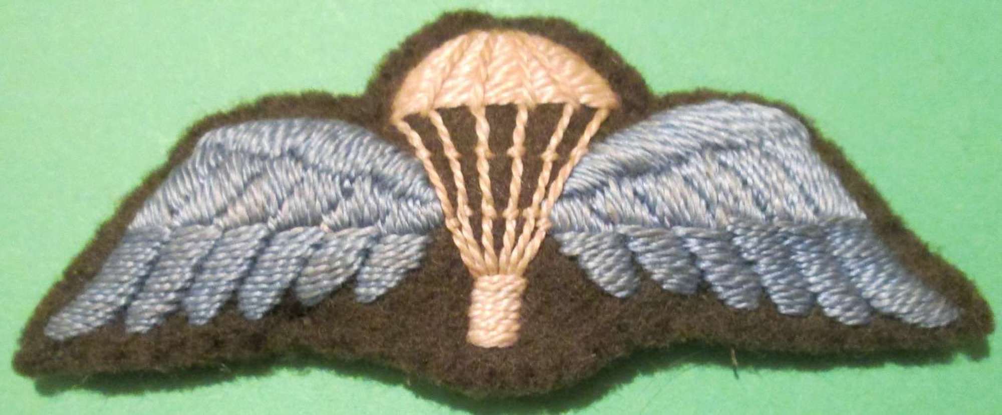 A GOOD USED EXAMPLE OF THE OFFICERS ARMY JUMP WING