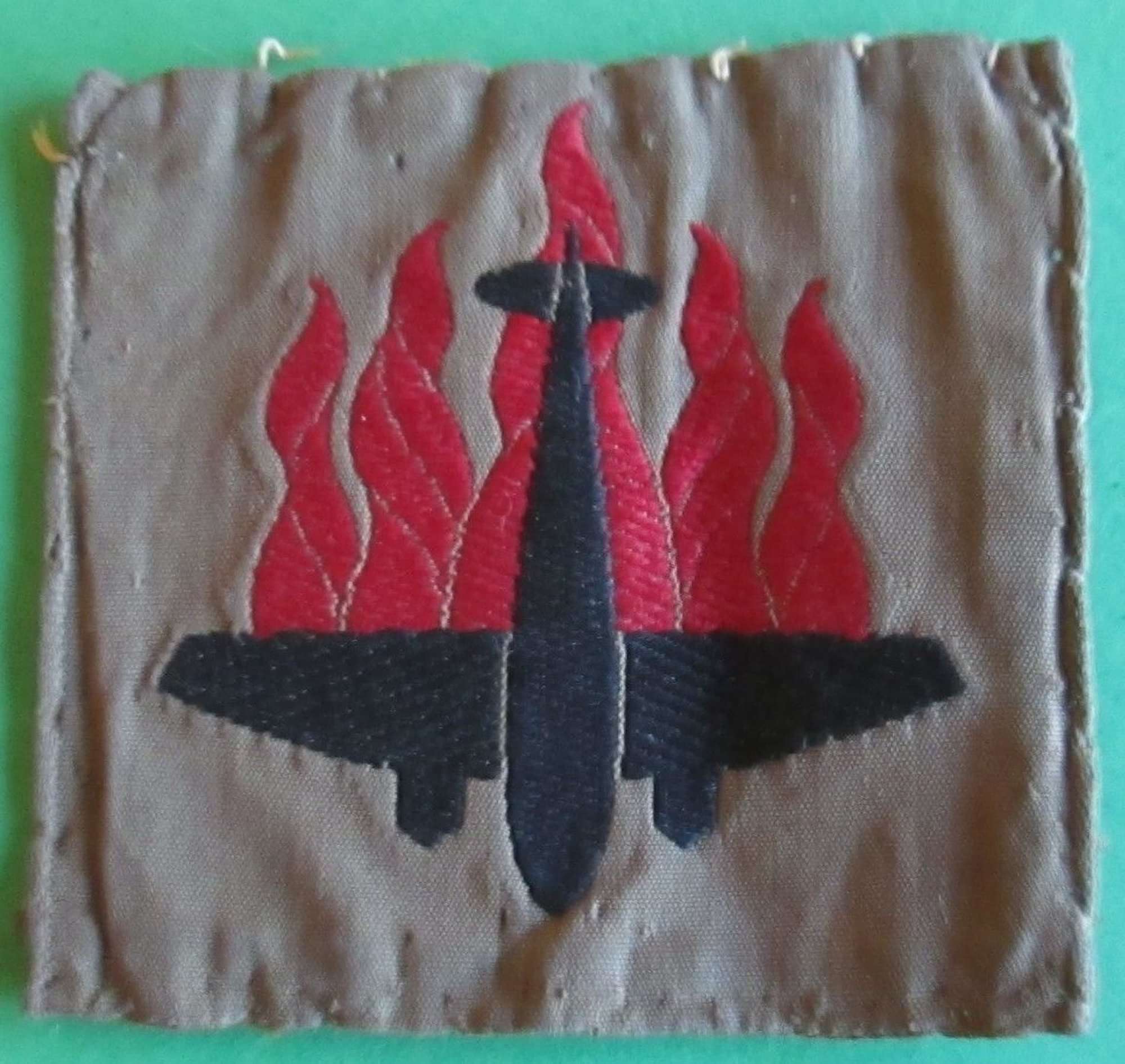 A GOOD USED WWII 5TH ANTI AIRCRAFT FORMATION PATCH