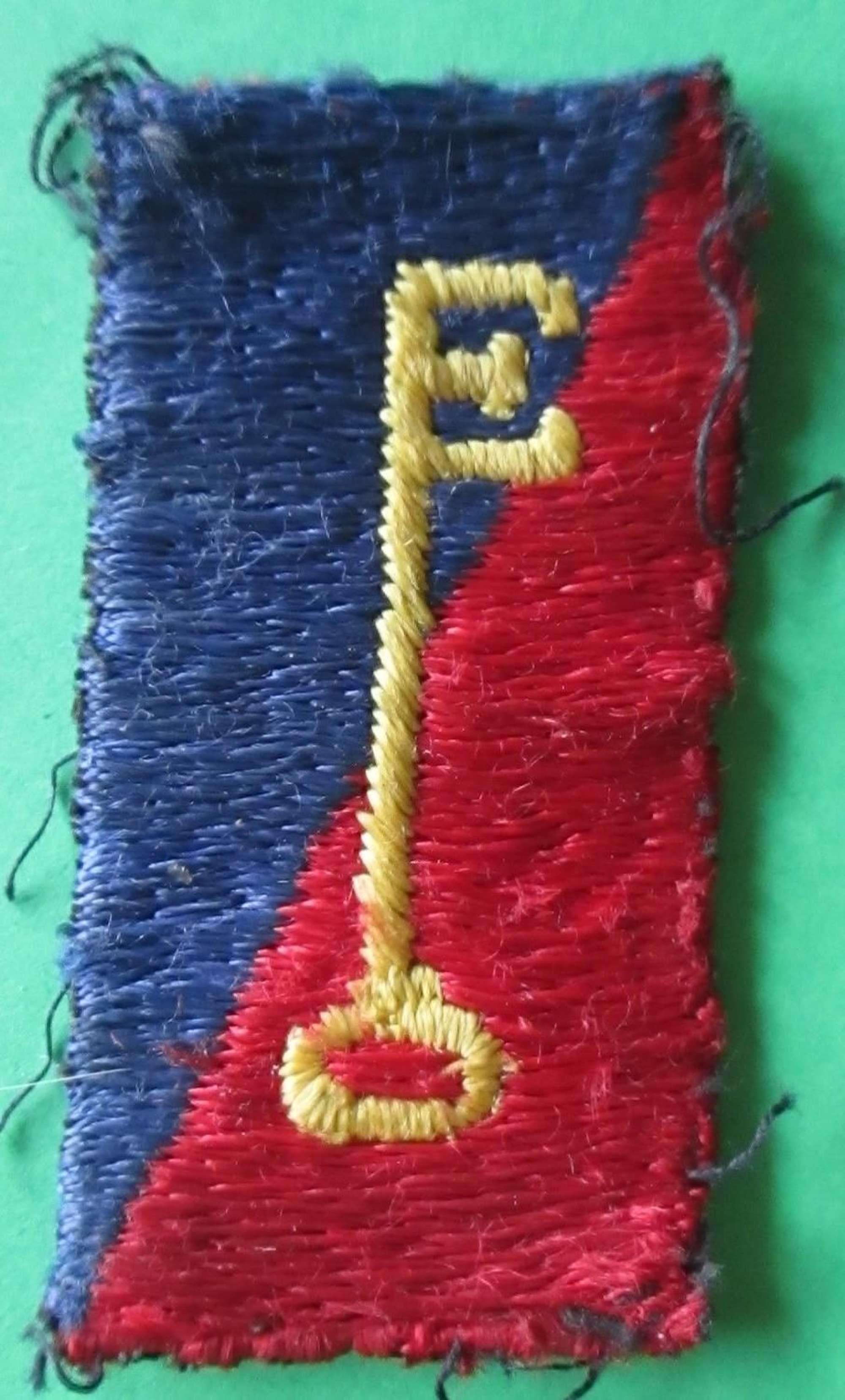 A GOOD WWII GIBRALTAR ARTILLERY UNITS FORMATION PATCH