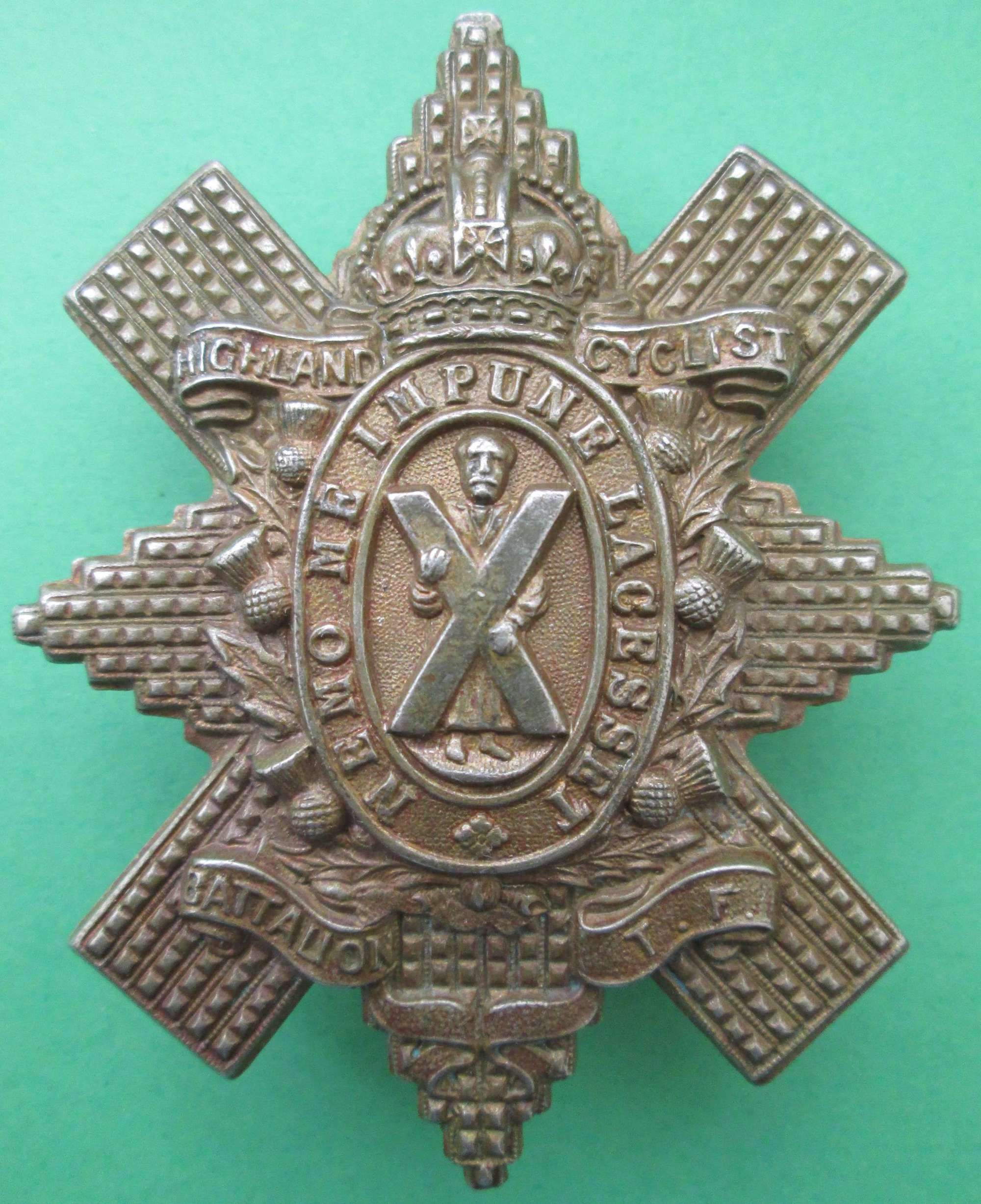 A HIGHLAND CYCLIST BATTALION TERRITORIAL FORCE GLENGARRY BADGE