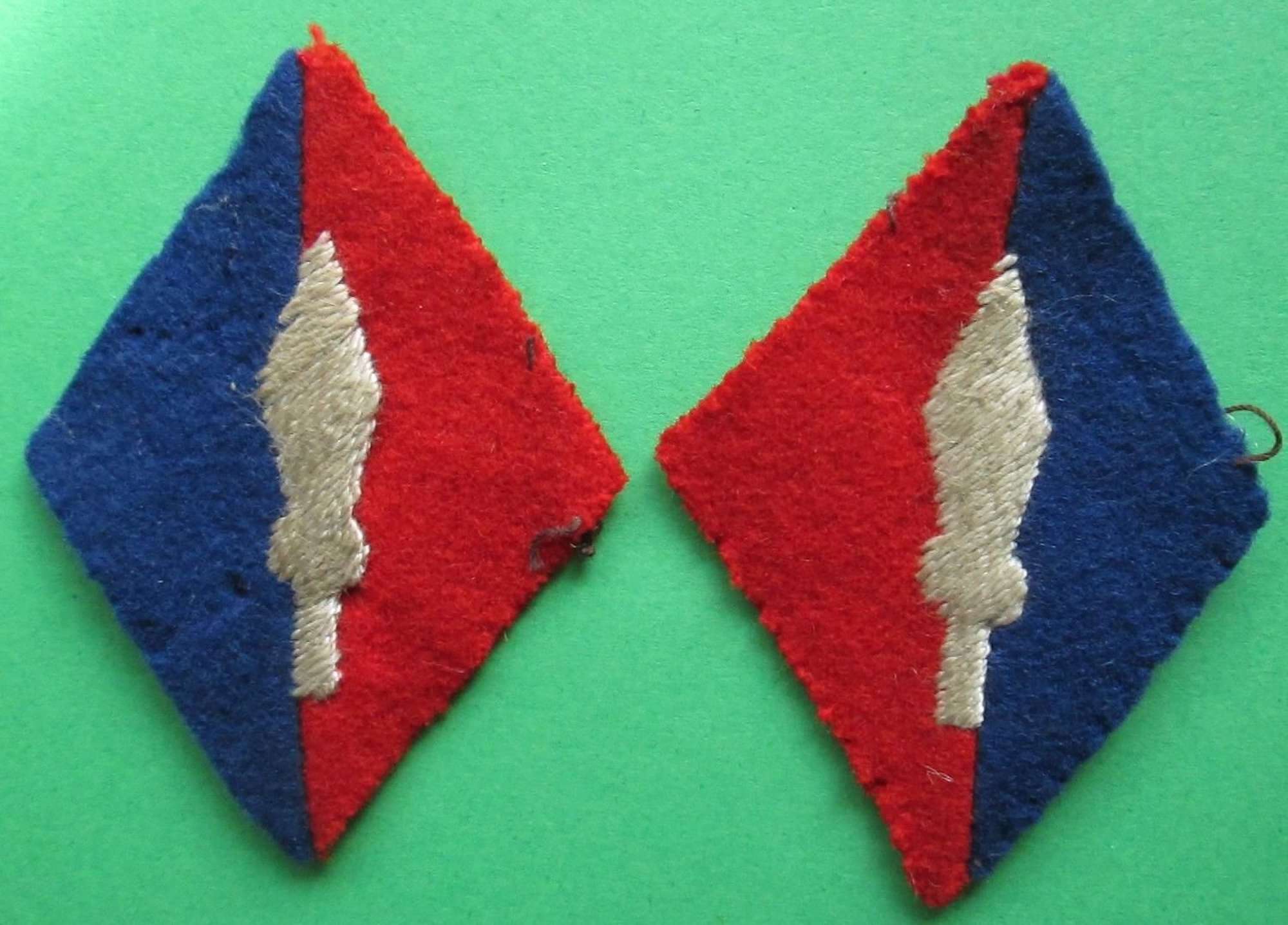 A PAIR OF 1ST CORPS ROYAL ARTILLARY PATCHES