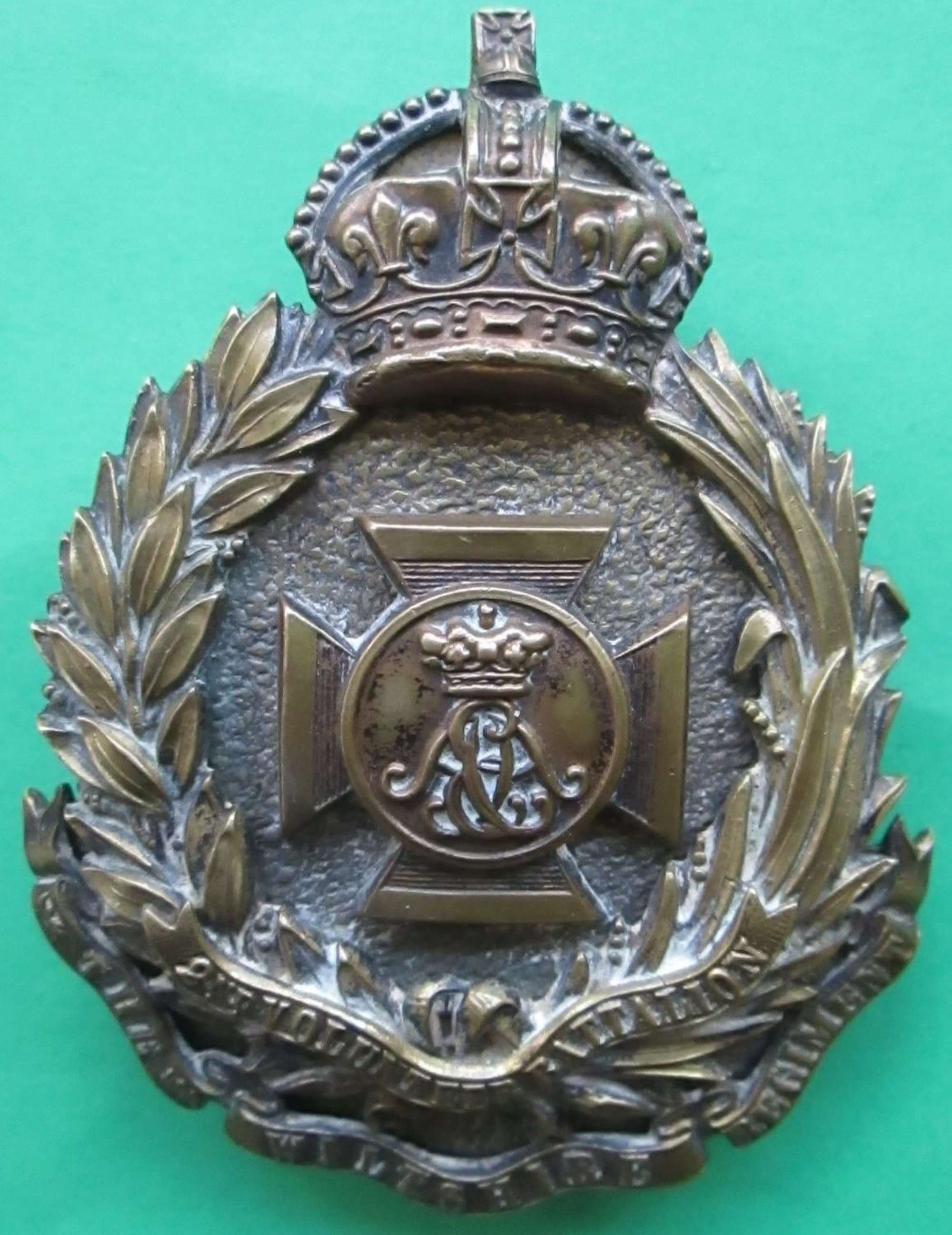A RARE PRE 1908 OFFICERS 2ND VOL BATTALION WILTSHIRE REGT CROSS BADGE