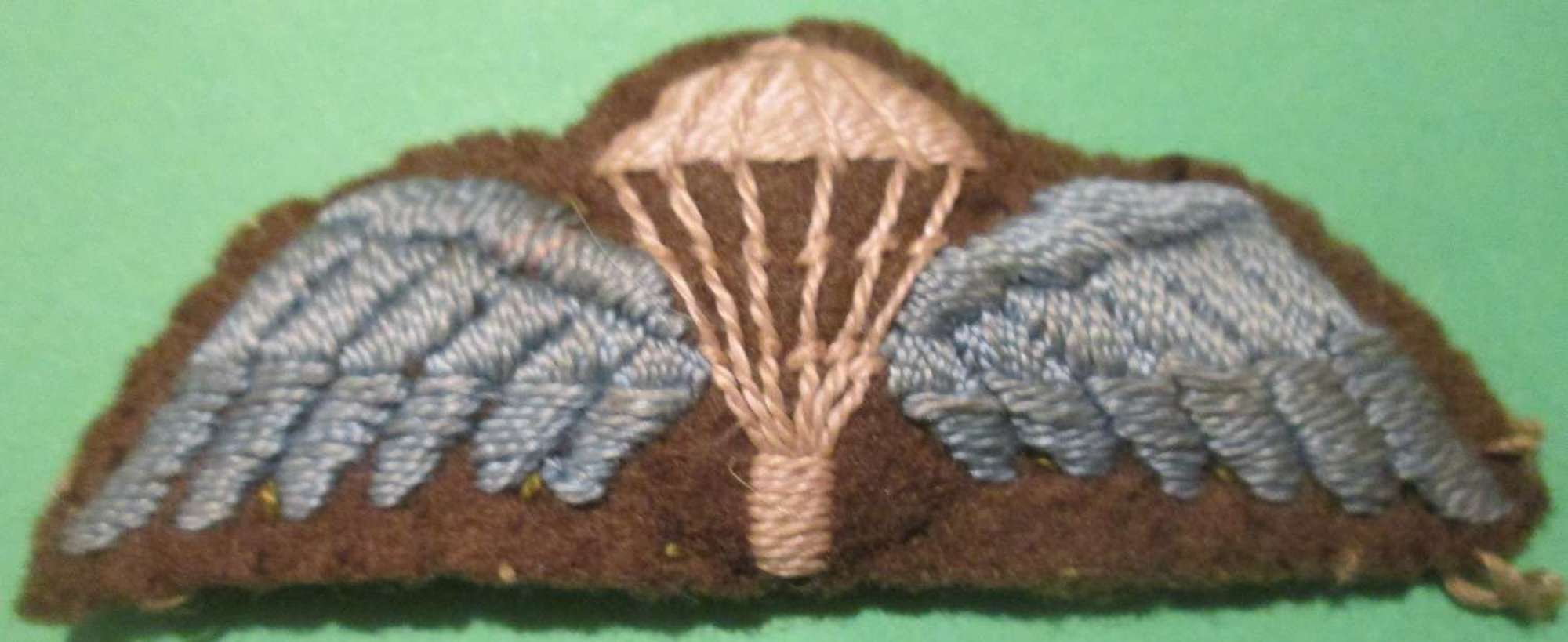 A VERY GOOD USED WWII OFFICERS ARMY STYLE JUMP WING