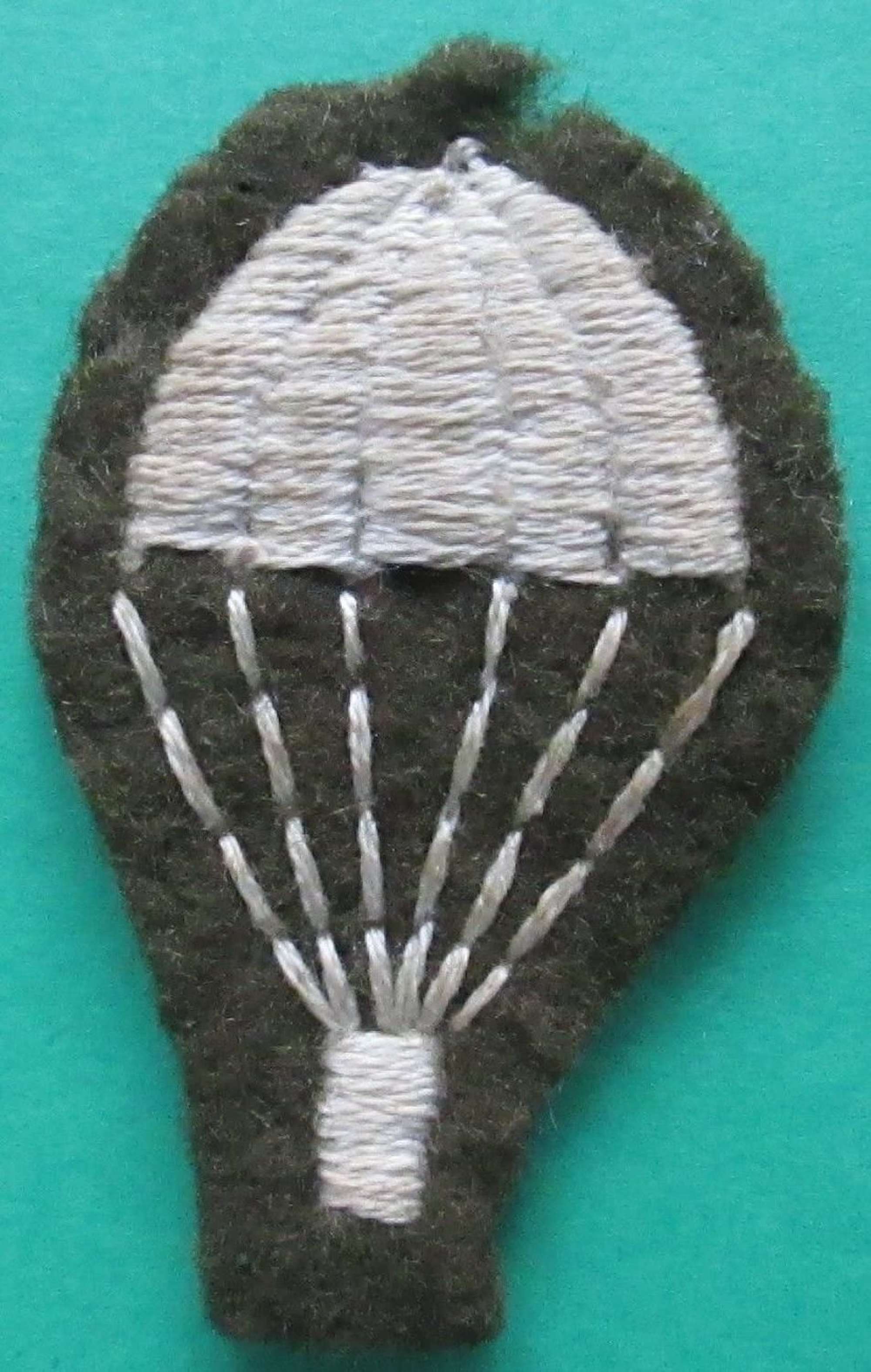 A WWII PARACHUTE TRAINED ( NOT JUMPED ) LIGHT BULB