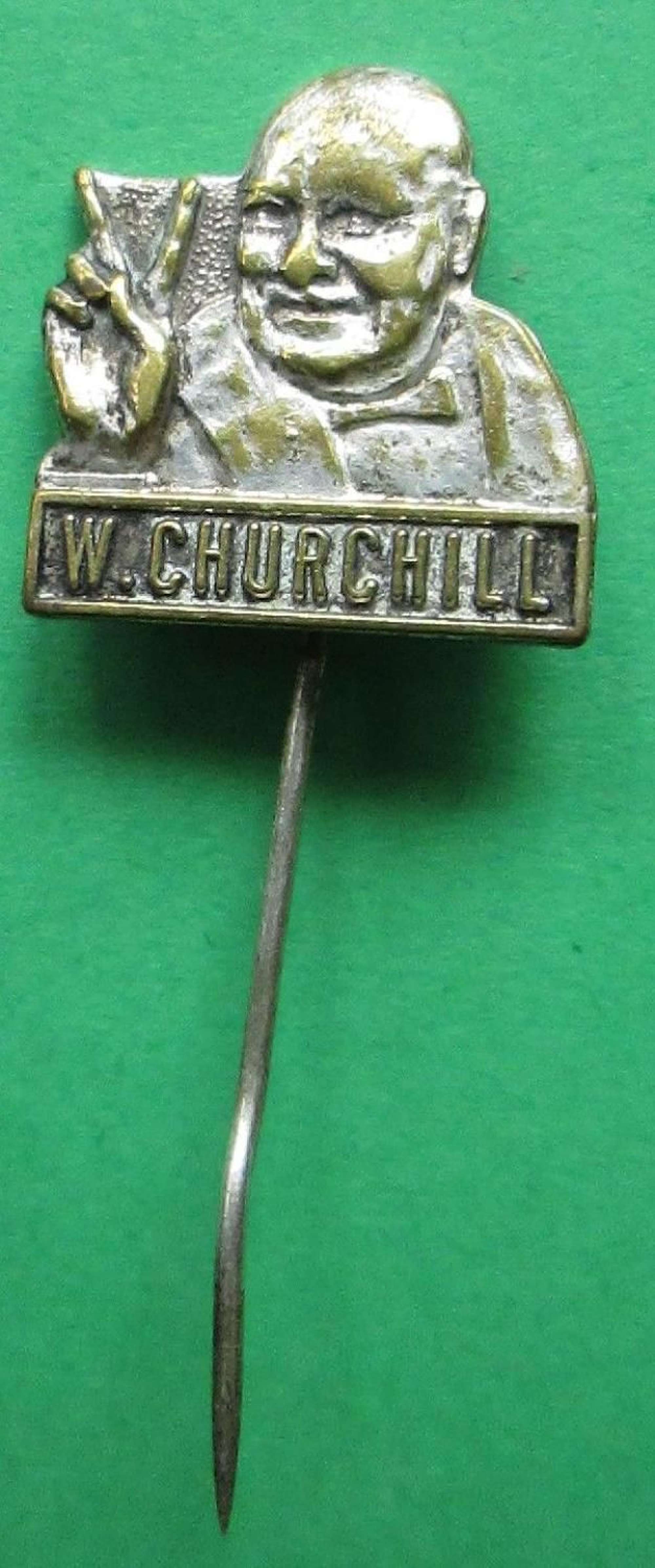 A WWII W CHURCHILL V FOR VICTORY BADGE
